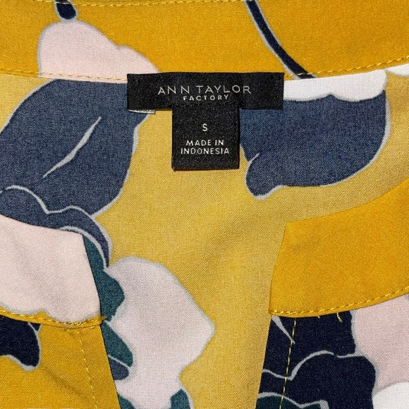 Ann Taylor Factory Belles Sleeved Women’s Floral Blouse Yellow White Small - Picture 5 of 6